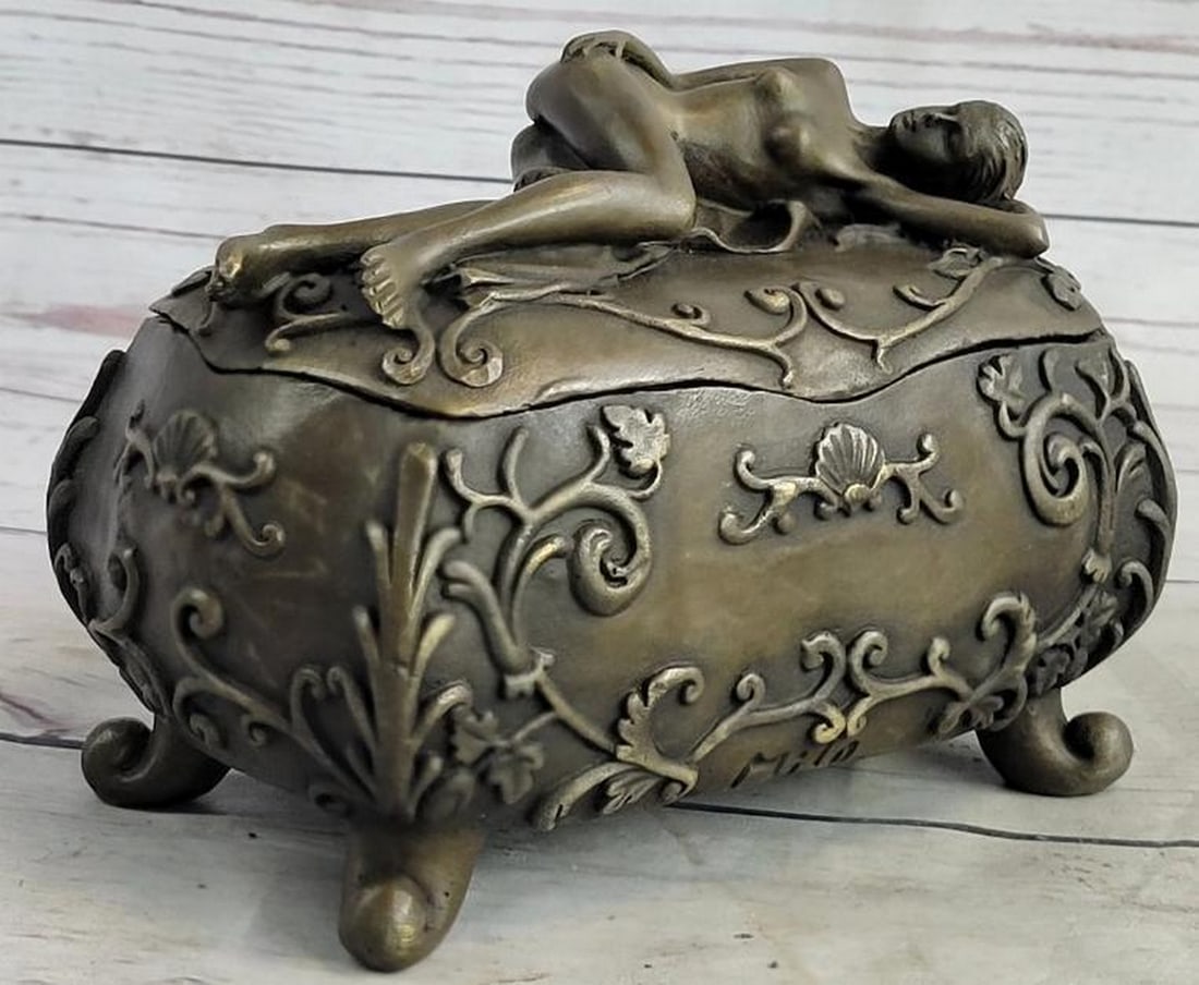 Pretty Little Jewelry/Trinket Box Bronze Sculpture: Pretty Little Jewelry/Trinket Box Bronze Sculpture This amazing jewelry holder would be the perfect gift for your daughter or anyone that loves things of this kind. A beautiful young girl rest atop th