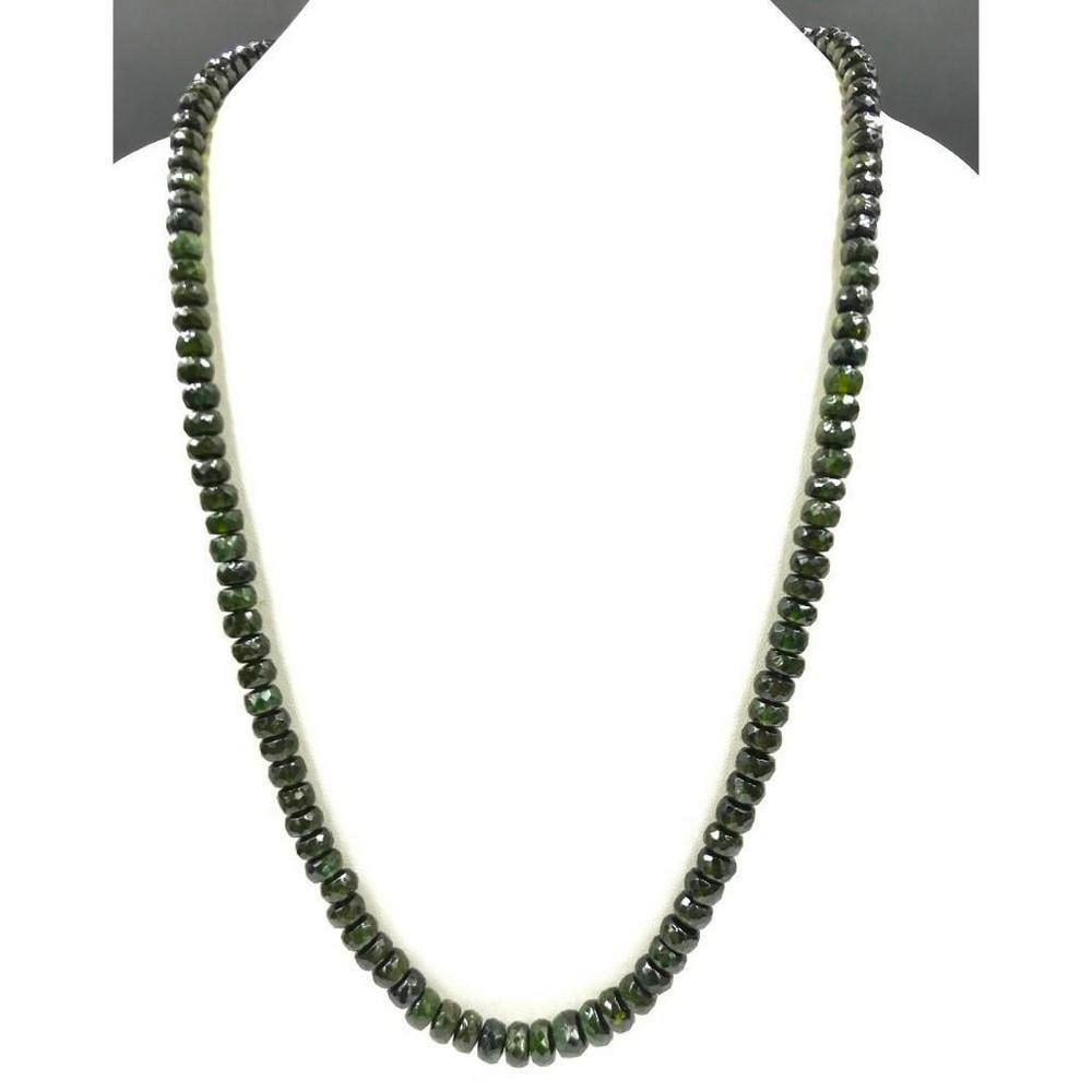 244.74ct Green Tourmaline Faceted Beaded Necklace: 244.74ct Green Tourmaline Faceted Beaded Necklace Single stranded green tourmaline faceted stones on a necklace. Beads Diameter - 6.6 to 8mm Length Of Necklace - 52 cms Weight In Carats - 244.74ct