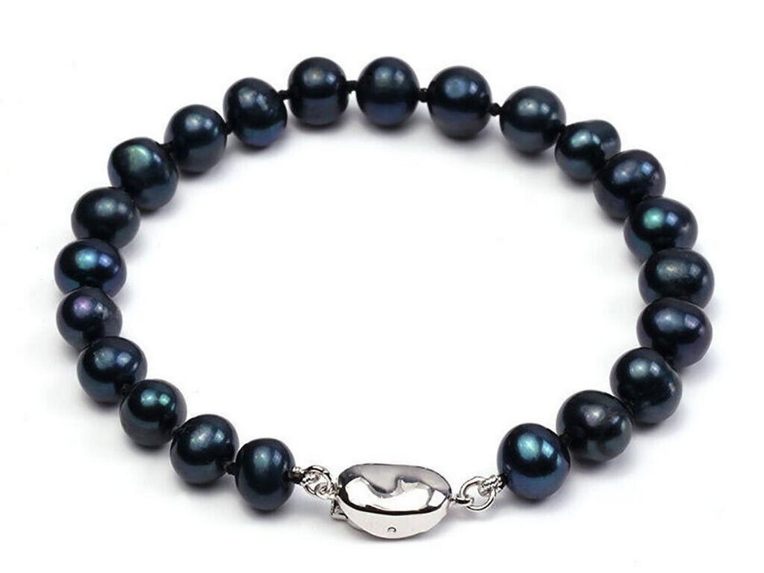7.5" 8-9mm South Sea Freshwater Cultured Black Pearl Bracelet: 7.5" 8-9mm South Sea Freshwater Cultured Black Pearl Bracelet Elevate your style with this elegant 7.5-inch bracelet featuring 8-9mm South Sea Freshwater Cultured Black Pearls. Each pearl showcase
