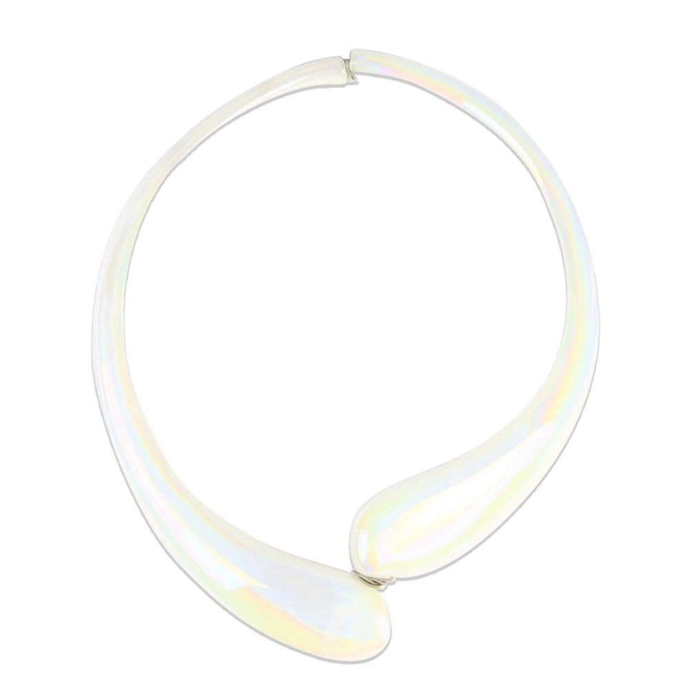 Iridescent White Murano Glass Necklace: Iridescent White Murano Glass Necklace Such a nice design necklace for elegant woman. The jewellery are handmade blown in lamp working technique. Very light weight, so you can wear it whenever you wan