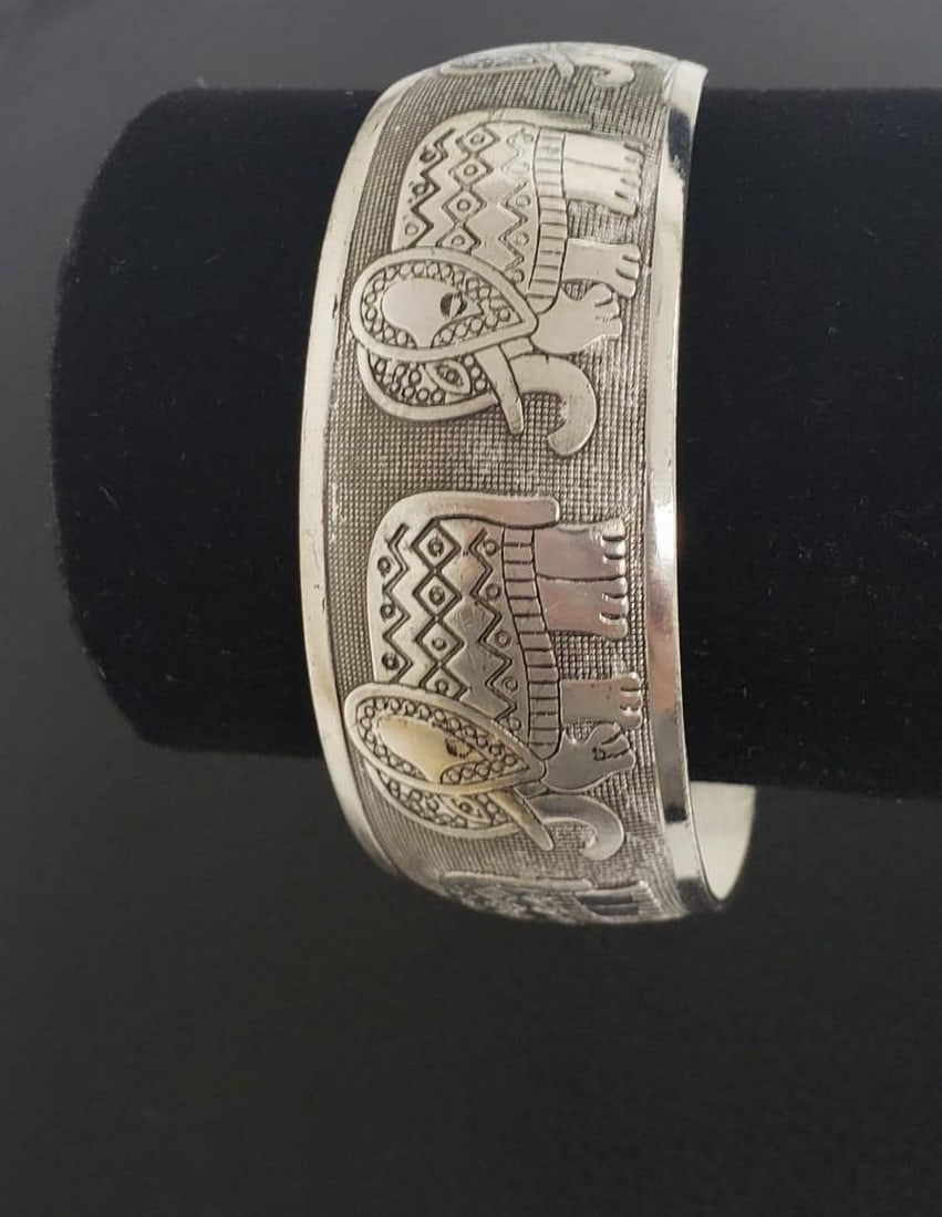 Tibetan Silver Ladies Bangle - 2