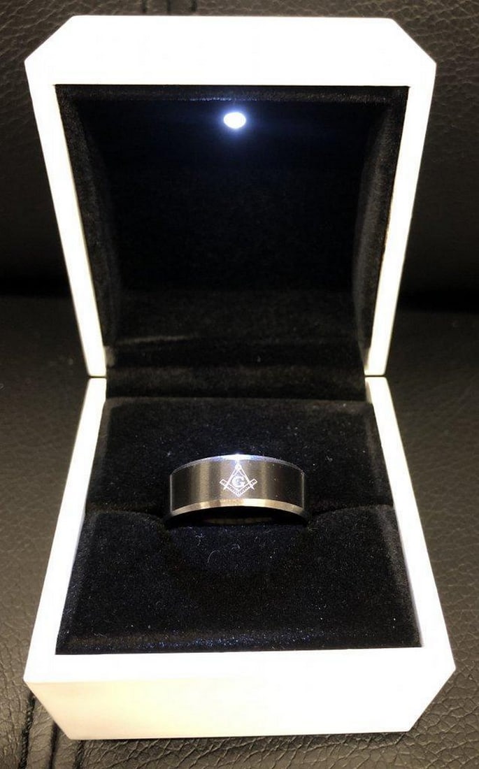 Mens Titanium Steel Black And Silver Ring: Mens Titanium Steel Black And Silver Ring, Brand New, Size 10. Comes in White Enameled LED Ring Box. See photos for further inspection.