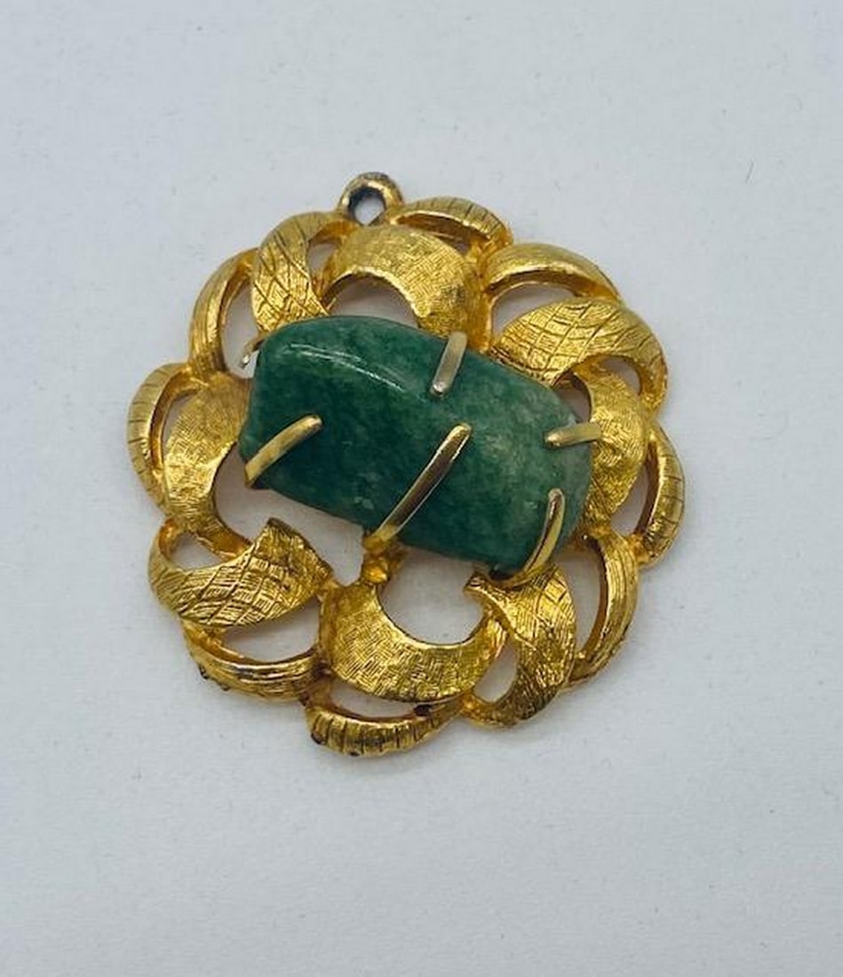 Gold Plated & Green Jade Stone Pendant: Gold Plated & Green Jade Stone Pendant. Please View Photos For More Details.