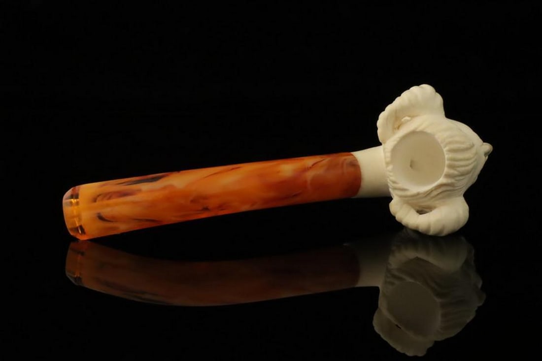 Devil Carved Meerschaum Pipe with Fitted Case - 4