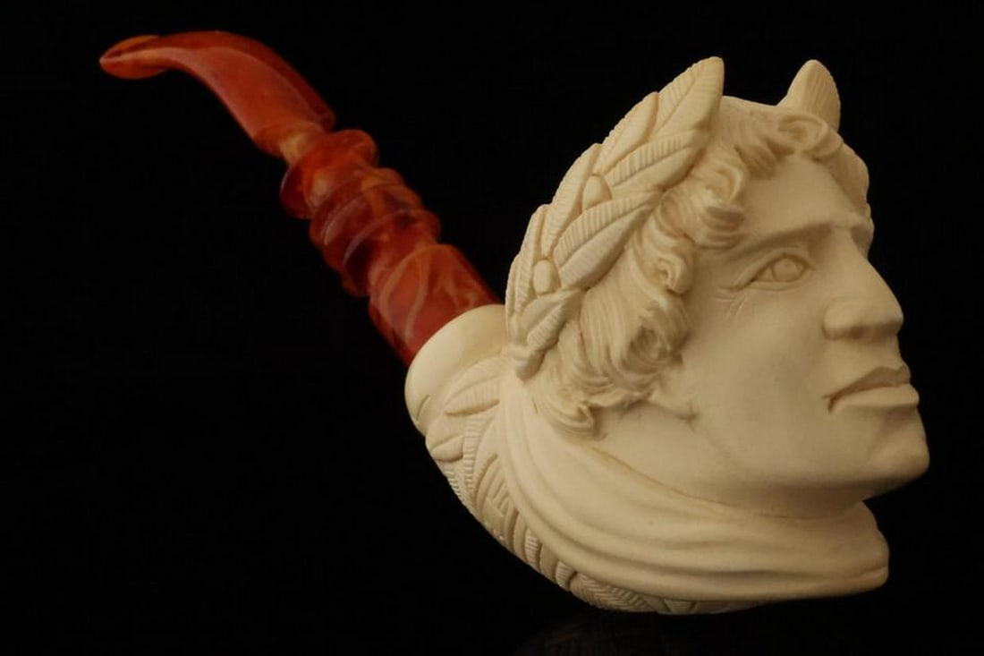 Zeus Carved Block Meerschaum Pipe with Fitted Case (1 of 5)