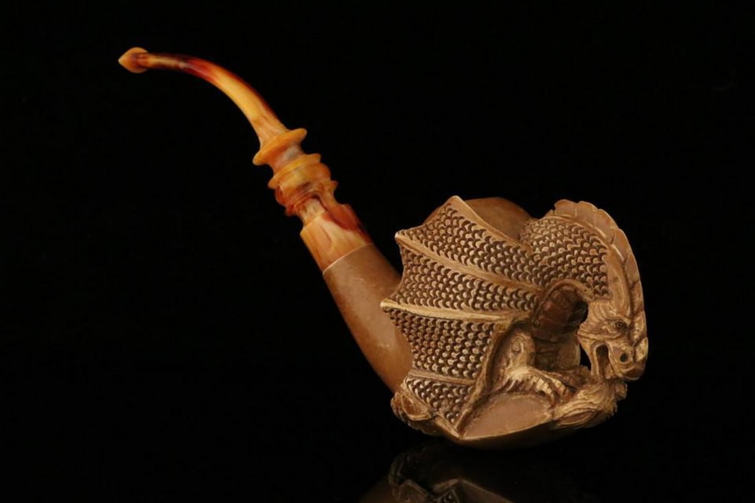 Dragon-Themed Block Meerschaum Pipe with Fitted Case (1 of 5)