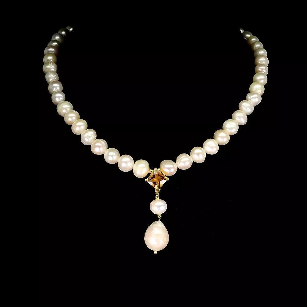 16" Square Citrine and Pearl 925 Sterling Silver Necklace: 16" Square Citrine and Pearl 925 Sterling Silver Necklace Illuminate your style with this exquisite 925 sterling silver necklace featuring a stunning 8mm square citrine gemstone, elegantly paired 
