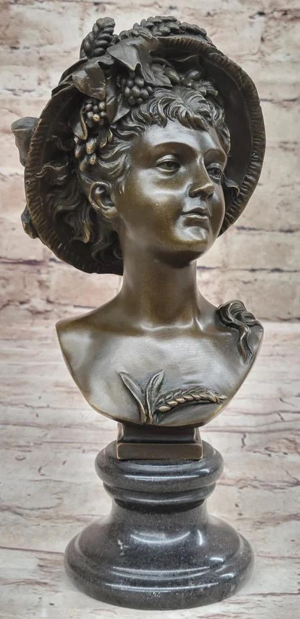 Art Nouveau Bronze Bust Statue of Elegant Nude Women - 10.5" x 5": Art Nouveau Bronze Bust Statue of Elegant Nude Women - 10.5" x 5" This extraordinary artwork captivates with its elegance—a bust statue portraying a sophisticated young woman adorned in a fe