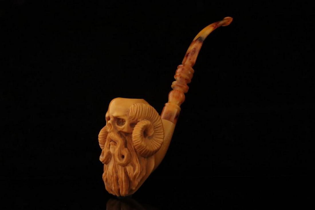 Horned Skull Carved Meerschaum Pipe with Fitted Case (1 of 5)