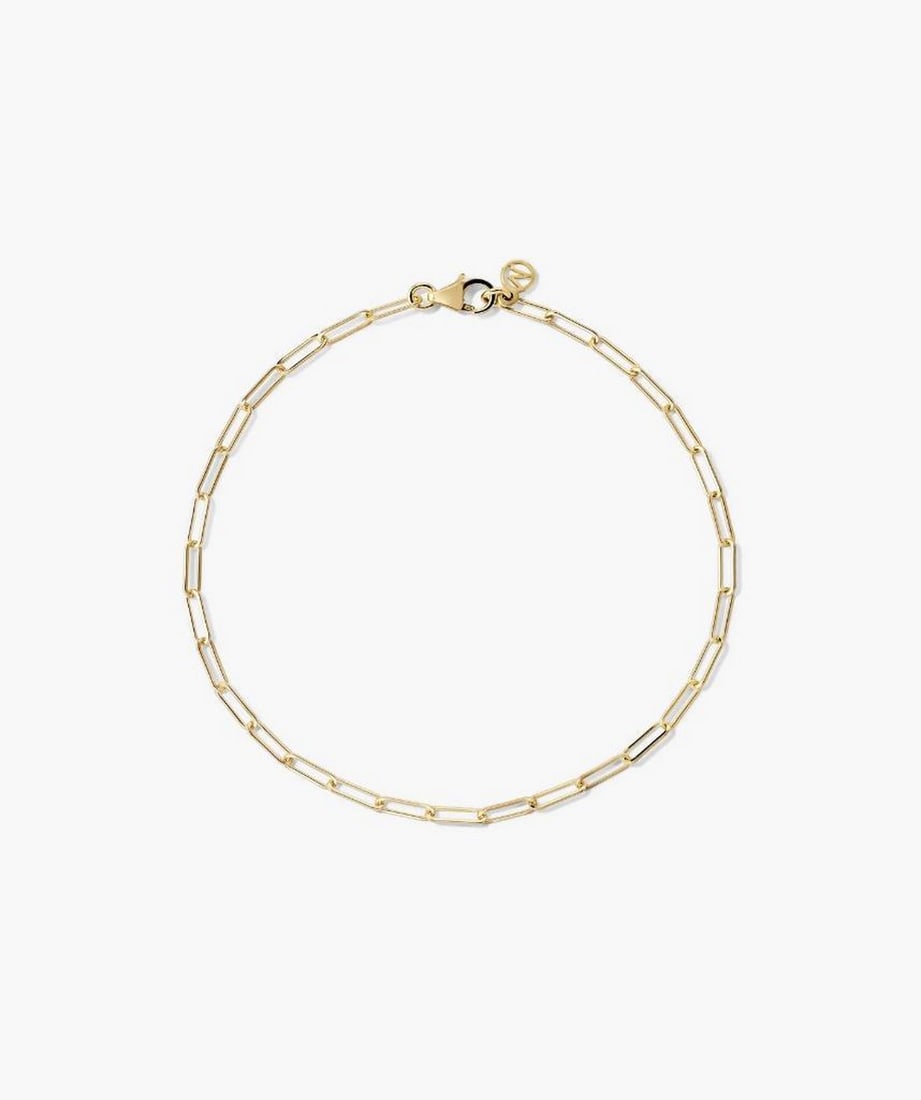 14k Yellow Gold Statement Link Bracelet: 14k Yellow Gold Statement Link Bracelet A bold, versatile chain bracelet in 14k yellow gold featuring substantial links for a standout look. Perfect for everyday wear or dressing up an outfit, its