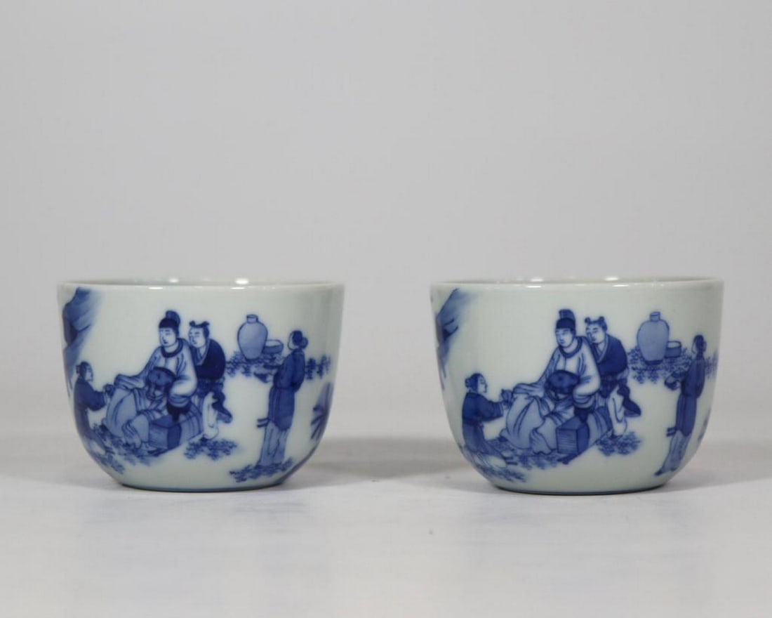 Pair Of Cups Inspired By Qing Kangxi Blue And White Porcelain: Pair Of Cups Inspired By Qing Kangxi Blue And White Porcelain. This elegant pair of cups are inspired by the exquisite blue and white porcelain of the Qing Dynasty's Kangxi period (1662–1722). S
