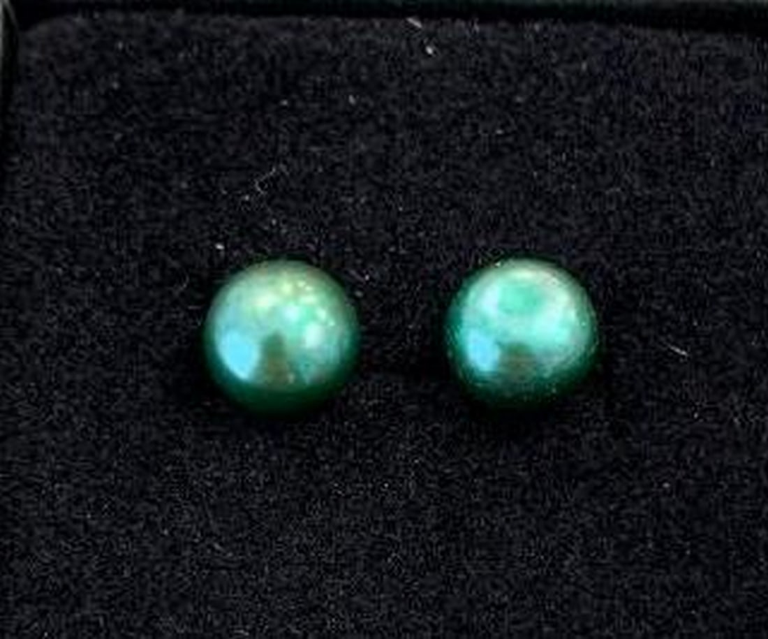 Green Pearl Stud Earrings - 3
