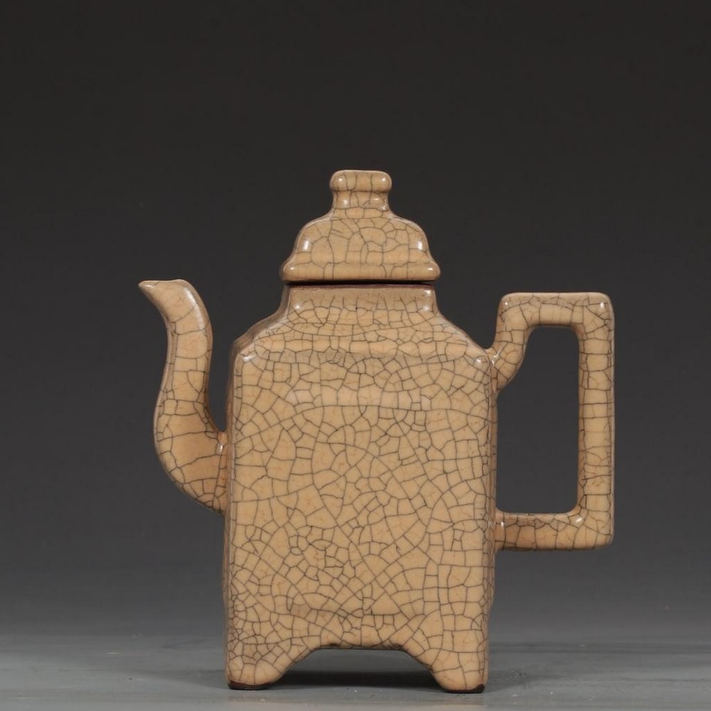 Beige-Glazed Pot (1 of 5)