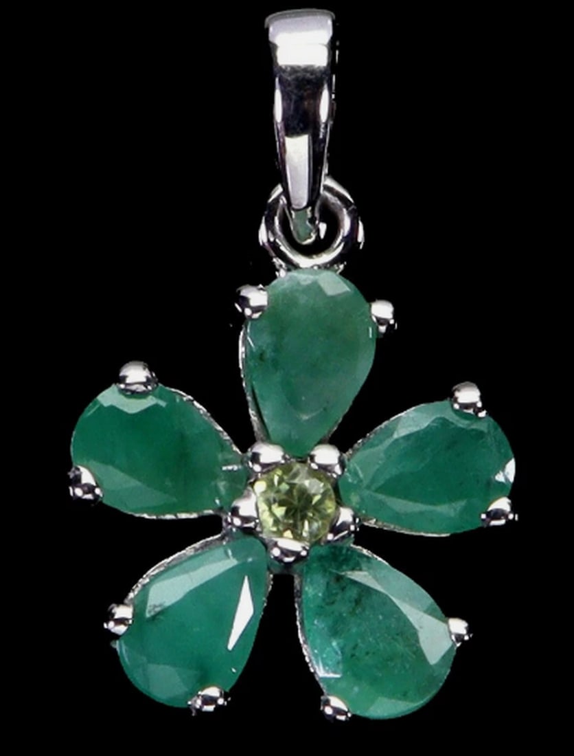 925 Sterling Silver Pendant Pear Emerald 6x4mm (1 of 2)