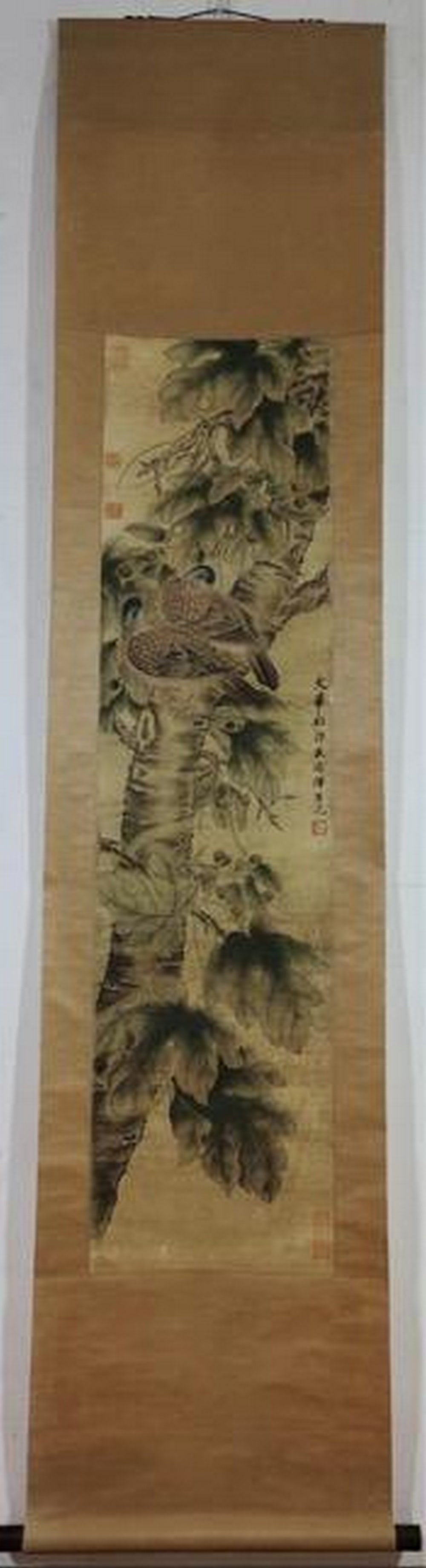 Birds flowers paper scroll by Lv Ji: Birds flowers paper scroll by Lv Ji Chinese Name: ? ??? ????? ?? Dimensions: 131 × 33CM Please view photos for further details