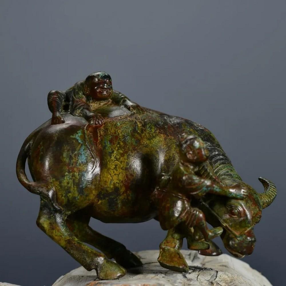 Antique Chinese Bronze Bull Statue (1 of 7)