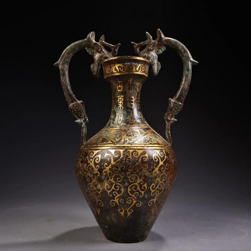 Antique Chinese Bronze Inlaid Gold Double Dragon Ear Vase Pot: Antique Chinese Bronze Inlaid Gold Double Dragon Ear Vase Pot This rare hand-crafted vase pot showcases traditional Chinese artistry, featuring an elegant double dragon ear design. Made from bronze