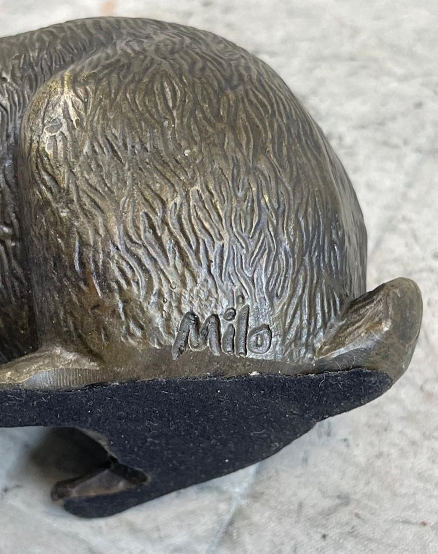 Sitting Bunny Bronze Statue - 4