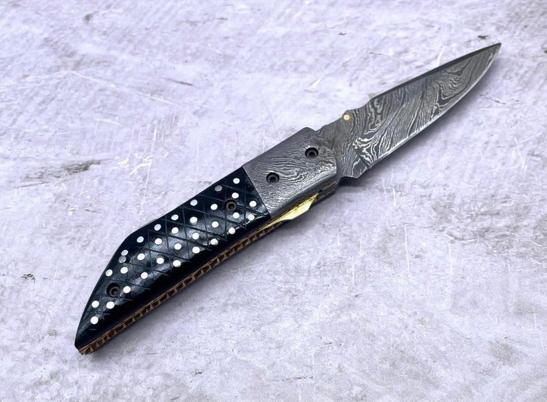 7.5" Hatreds Point Folding Damascus Knife - 3