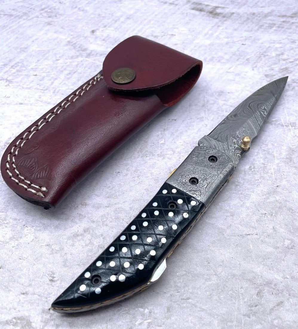 7.5" Hatreds Point Folding Damascus Knife - 4