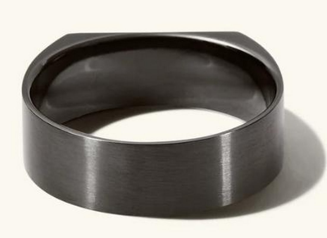 Obsidian Crest Ring Size 10 - 2