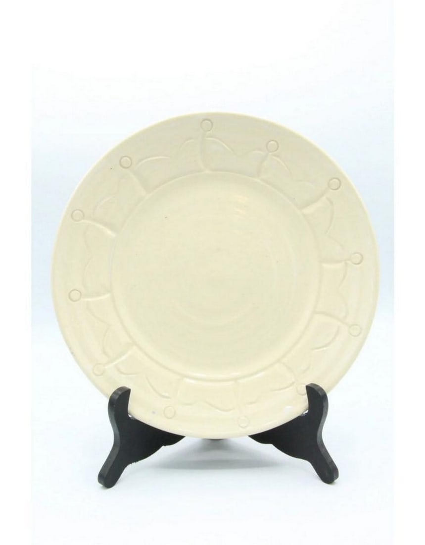 Ivory Friendship Plate: Ivory Friendship Plate The Friendship Plate is a gift that nourishes the soul. Crafted for the tradition of sharing meals with loved ones, its circle of friends design symbolizes the joy of