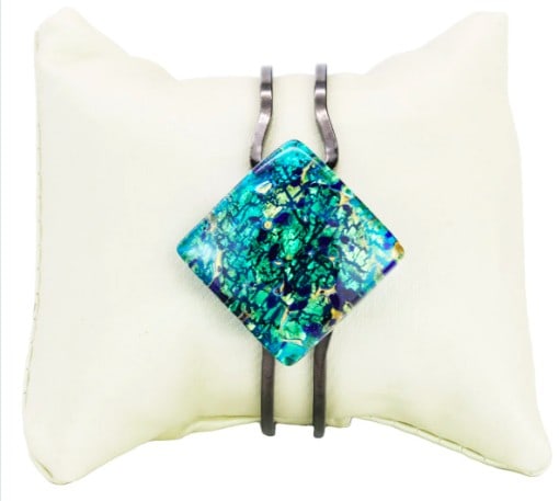 Square Blue Bracelet - Murano Glass: Square Blue Bracelet - Murano Glass This handmade bracelet features Murano glass crafted using the glass fusing technique, with each bead individually formed from molten glass. Its the perfect accesso