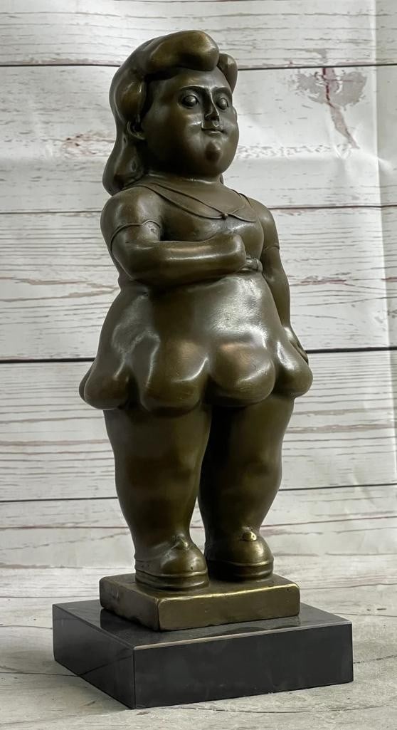 Botero's Curvaceous Young Woman Modern Art Bronze Sculpture on Marble Base - 13'' x 4.5'': Boteros Curvaceous Young Woman Modern Art Bronze Sculpture on Marble Base - 13" x 4.5" Introducing a contemporary bronze sculpture titled " Boteros Curvaceous Young Woman," skillfully craf