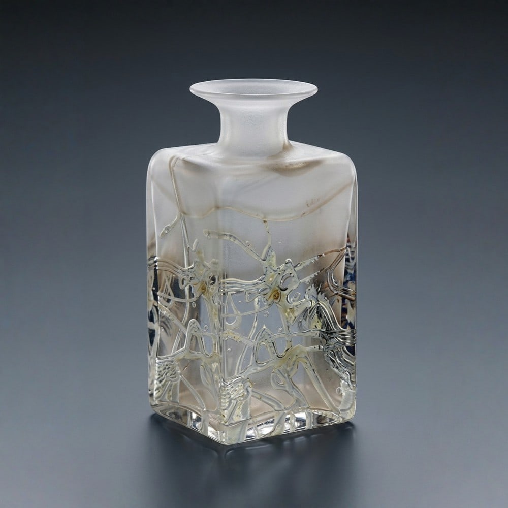 Crystal Glass Vase ‘KOSTKY’ – Bohemian Art Glass Décor: Crystal Glass Vase ‘KOSTKY’ – Bohemian Art Glass Décor Add a refined artistic accent to any space with the Crystal Glass Vase ‘KOSTKY’. Handmade in a Czech studio, this piece features bold 