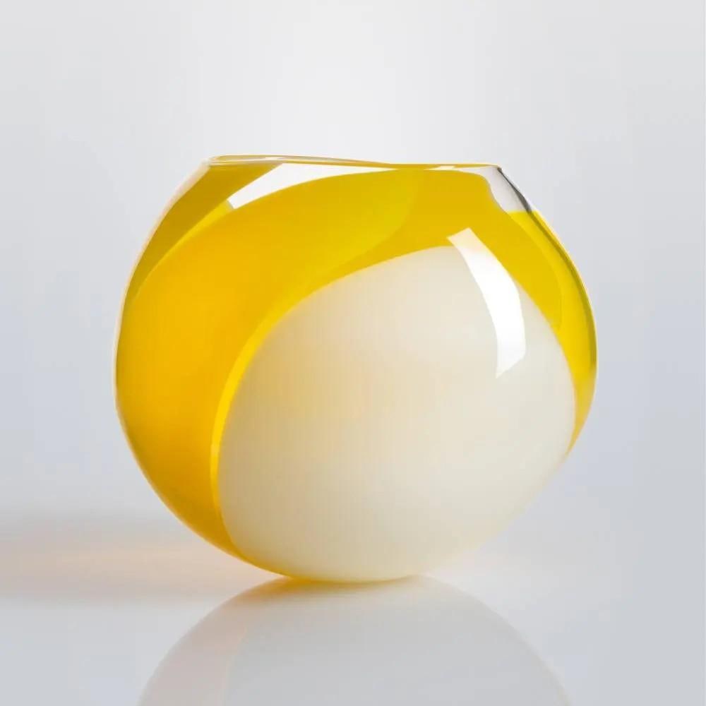 Centrepiece Bowl "Triangle Bowl" by Neil Wilkin: Centrepiece Bowl "Triangle Bowl" by Neil Wilkin This striking centerpiece bowl is sure to captivate glass enthusiasts with its bold presence. The yellow tones are beautifully defined and blend seamles