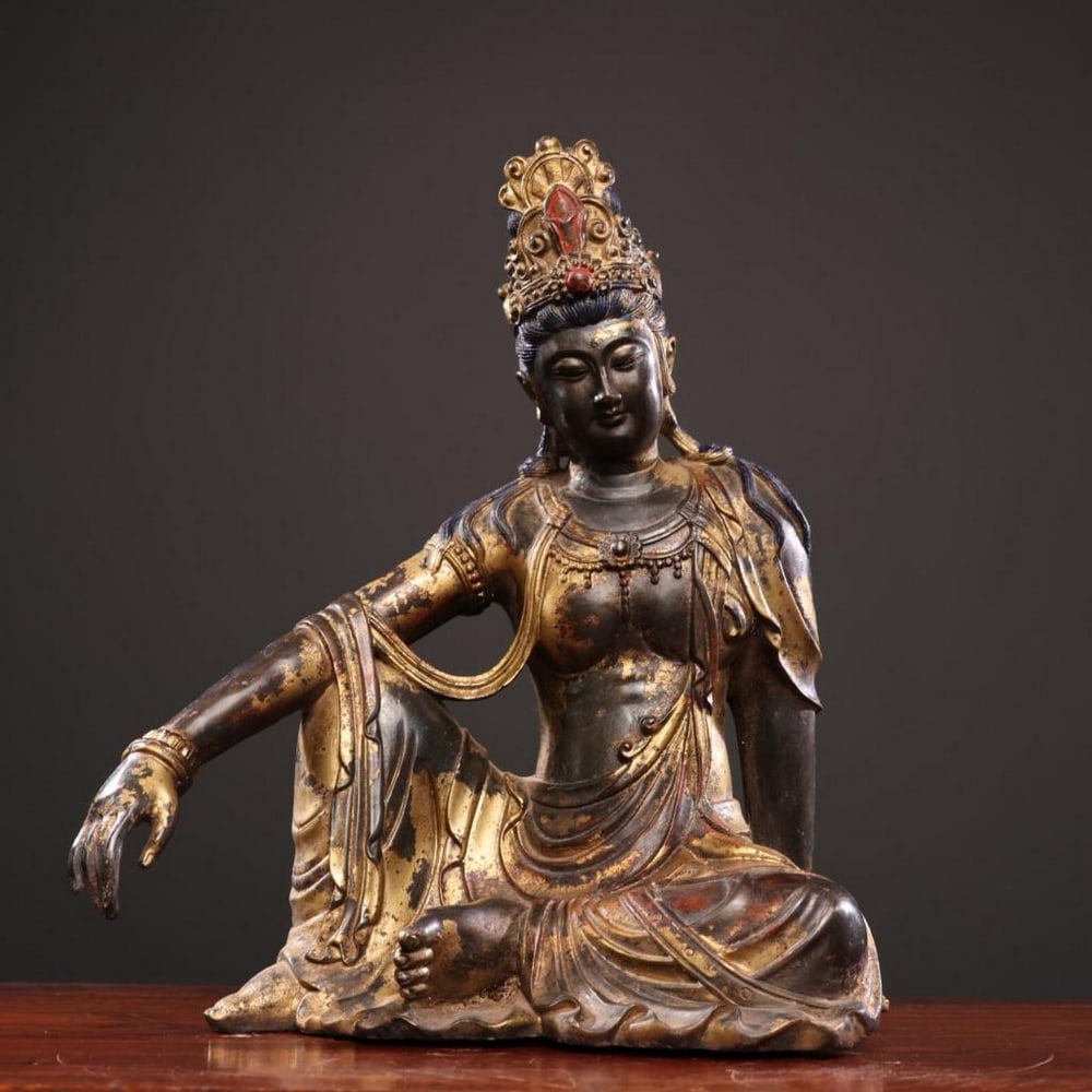 Chinese Antique Guanyin Bodhisattva Pure Copper Statue with Cinnabar Enamel: Chinese Antique Guanyin Bodhisattva Pure Copper Statue with Cinnabar Enamel This exquisite and rare Chinese handcrafted statue depicts Guanyin Bodhisattva, the embodiment of compassion, mercy, and bou