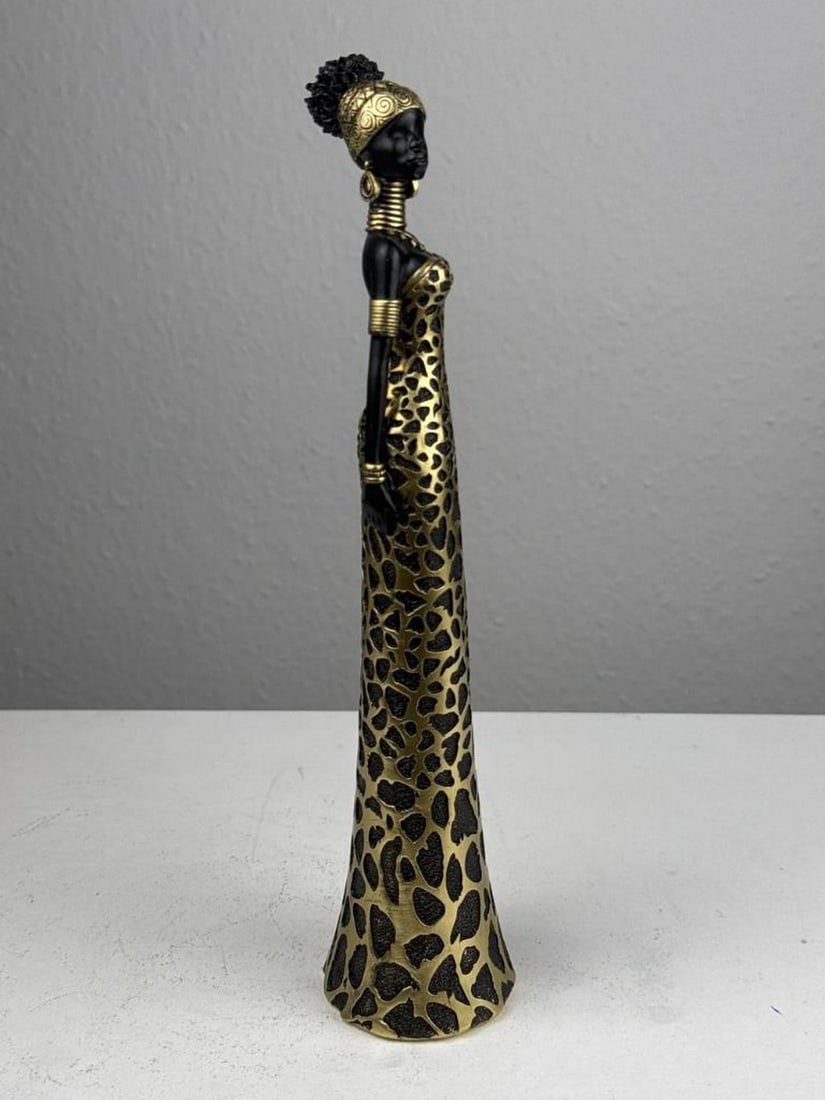 Leopard Elegance - African Lady Statue - 3