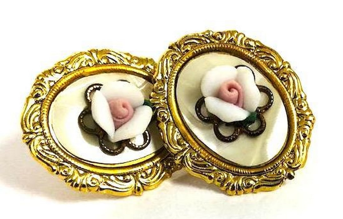 Ladies Vintage Hand Crafted Porcelain Earrings Mounted On Mother Of Pearl, With An 18K GP Border: Ladies Vintage Hand Crafted Porcelain Earrings Mounted On Mother Of Pearl, With An 18K GP Border These Earrings Are Definitely A Summertime Wardrobe Essential. The 18k Gold Plated Boarder, Mixed With 