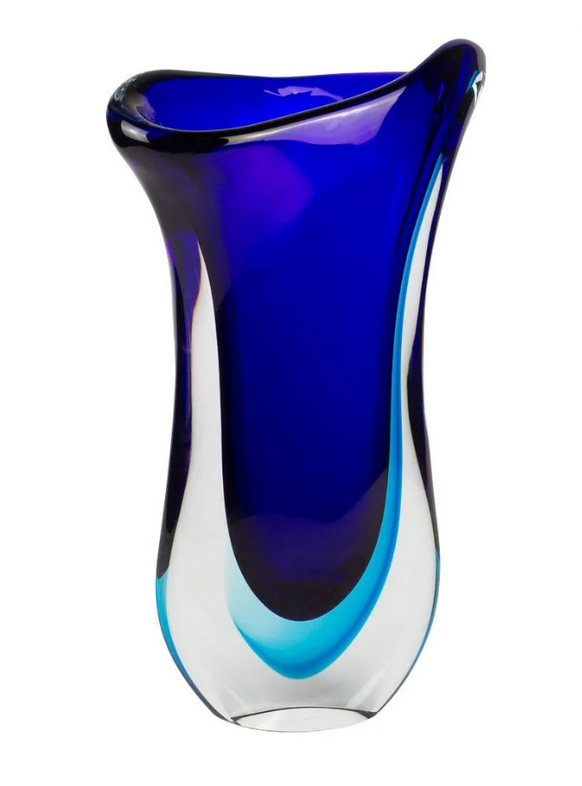 Cobra Vase – Deep Blue Murano Glass Sommerso Technique: Cobra Vase – Deep Blue Murano Glass Sommerso Technique This luxury handmade vase is crafted using the renowned Sommerso technique in Murano glass. A base layer of blue glass is enveloped in a layer 
