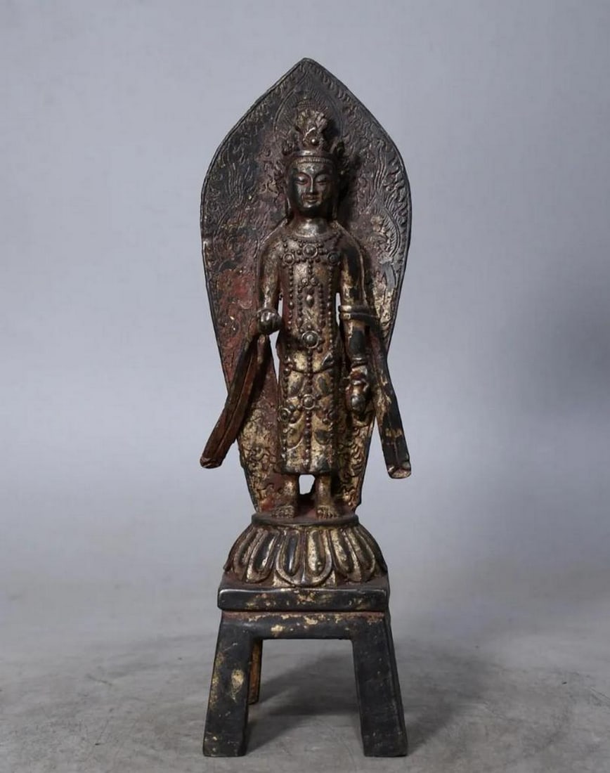 Pure Copper Northern Wei Guanyin Bodhisattva Statue: Pure Copper Northern Wei Guanyin Bodhisattva Statue This exquisite handmade statue depicts Guanyin Bodhisattva in the elegant Northern Wei style, showcasing the era's signature elongated forms and