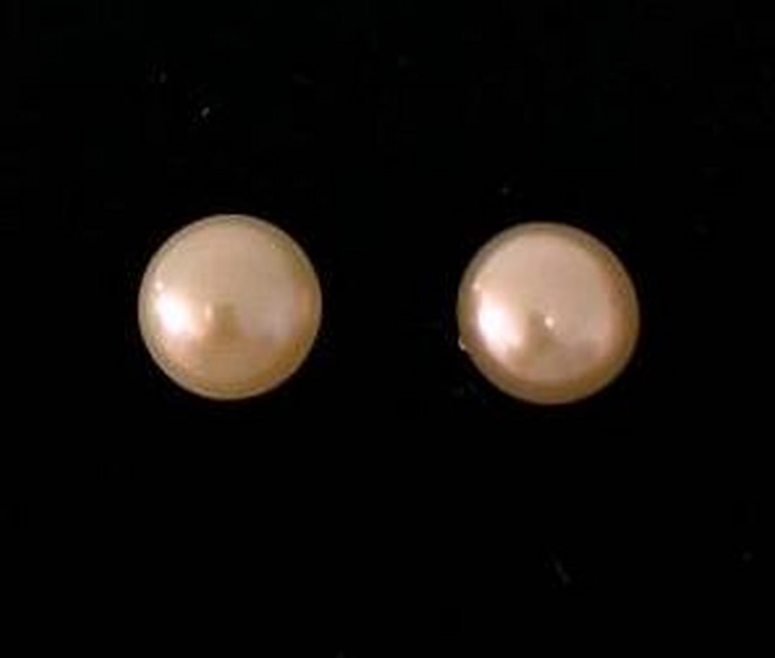 Classic Pearl Stud Earrings (1 of 4)