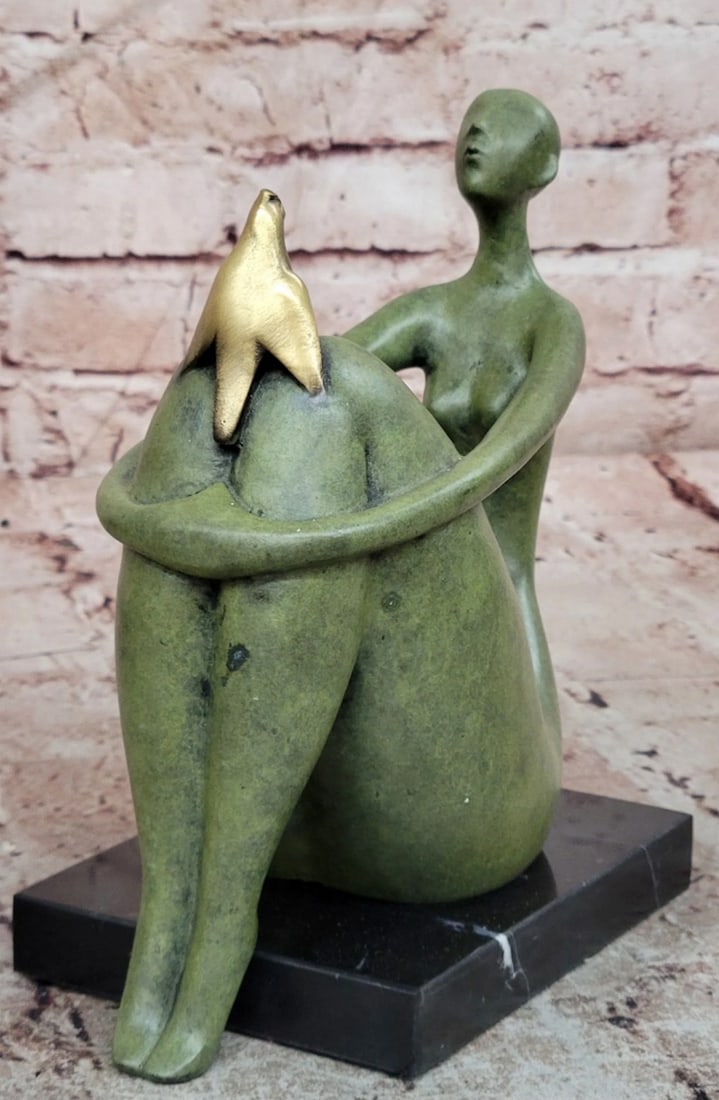 Abstract Woman with Golden Bird Bronze Sculpture on Marble Base Original 7'': Abstract Woman with Golden Bird Bronze Sculpture on Marble Base Original 7" Bring modern elegance and artistic expression into your space with this stunning Abstract Woman with Golden Bird Bronze 