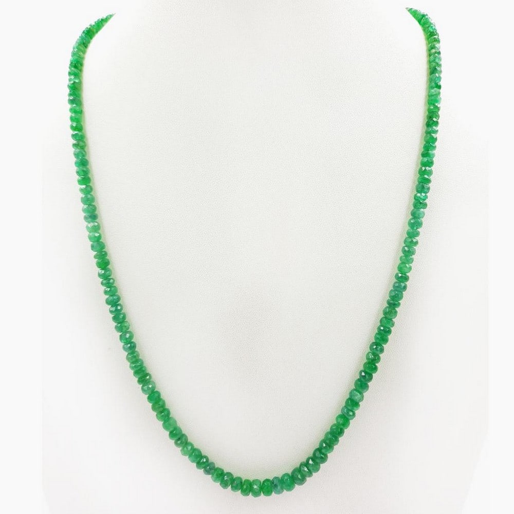 Single Strand Large Faceted Emerald Beads Necklace: Single Strand Large Faceted Emerald Beads Necklace Bead Diameter: 4mm-5.8mm Length of Necklace: 18" Weight in Carats: 74.21 View Photos For Further Details.