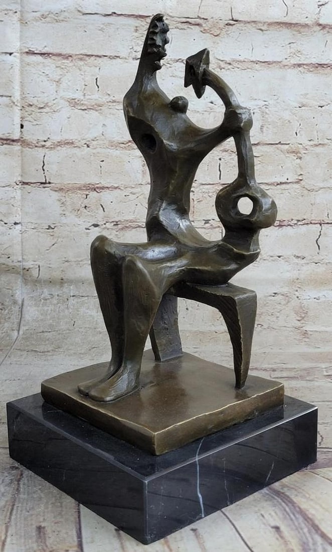 Modern Art of a Mother & Child Inspired Bronze Statue - 12'' x 7'': Modern Art of a Mother &; Child Inspired Bronze Statue - 12" x 7" This captivating sculpture reflects the unique abstract and representational style of renowned artist Henry Moore. The voluptu