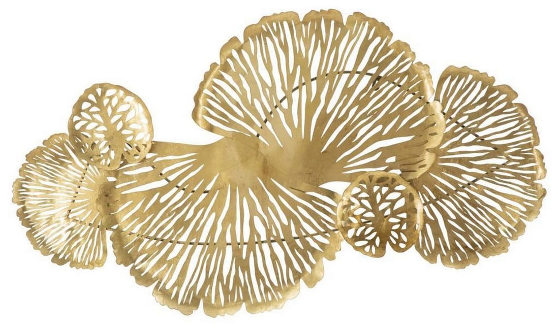 Elegant Golden Leaf Wall Decoration: Elegant Golden Leaf Wall Decoration Embrace the trend of 3D wall panels with this golden metal leaves panel. Geometric patterns, flowers, and animals create a glamorous and surprising atmosphere in an