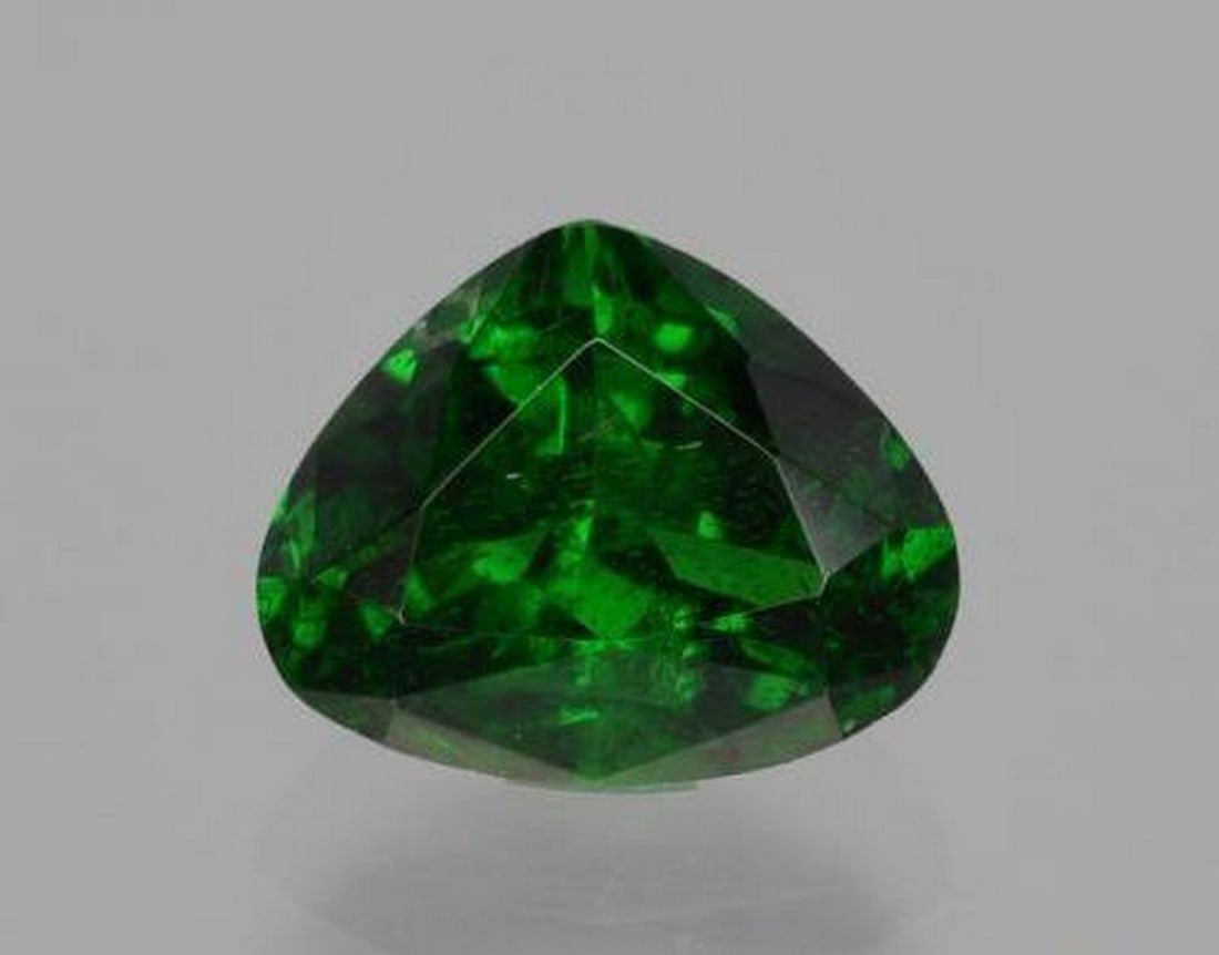 1.31 ct Pear Forest Green Tsavorite Garnet (1 of 3)