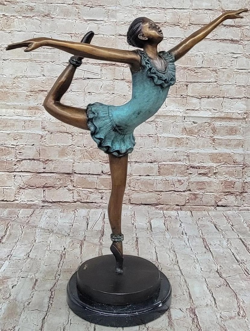 Original Bronze Prima Ballerina Sculpture Signed by Collett - 21'' x 18'': Original Bronze Prima Ballerina Sculpture Signed by Collett - 21" x 18" Step into the enchanting world of ballet with this exquisite sculpture, capturing the mesmerizing beauty and skill of a 