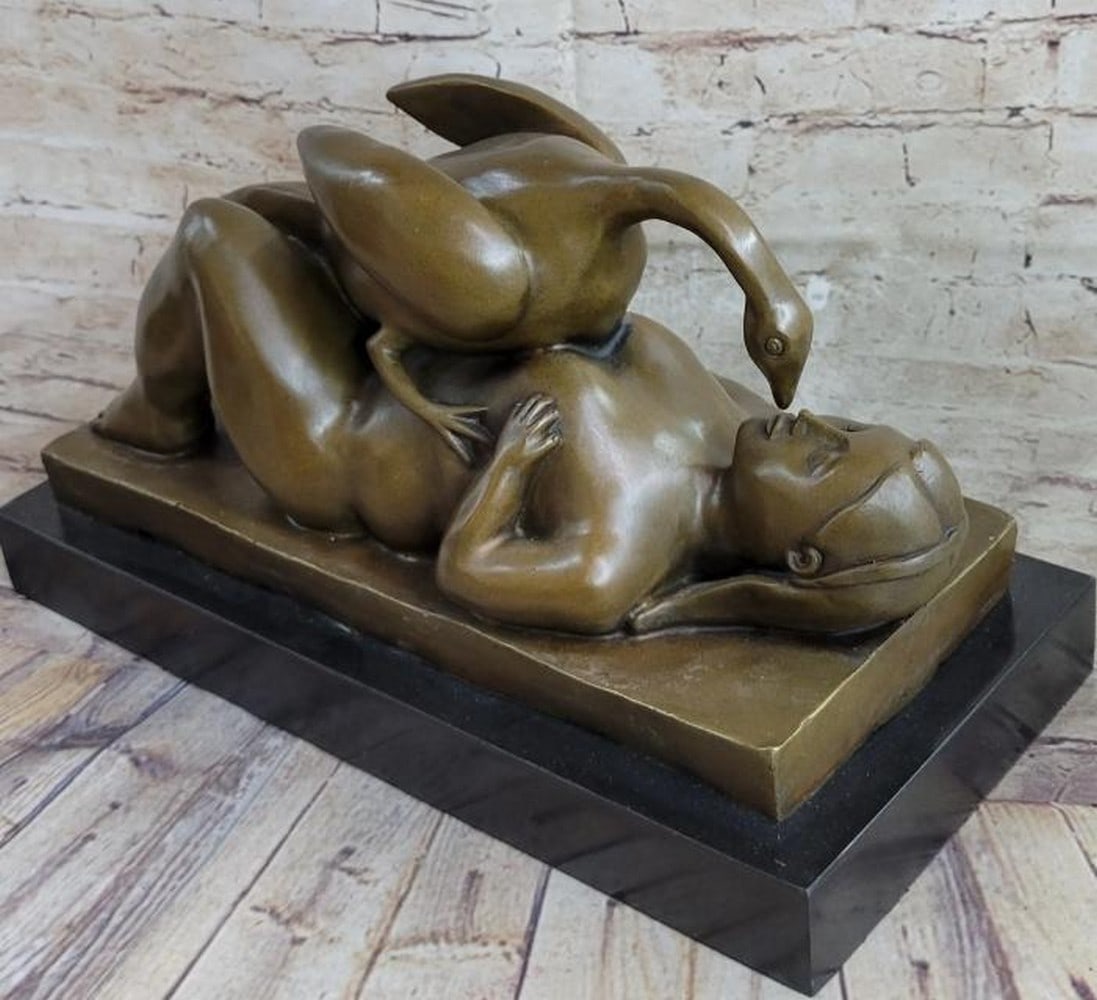 Leda and the Swan Modern Bronze Sculpture Interpretation: Leda and the Swan Modern Bronze Sculpture Interpretation Bold and evocative, this modern art bronze reproduction bearing the signature of artist Botero, reimagines the myth of Leda and the Swan with c