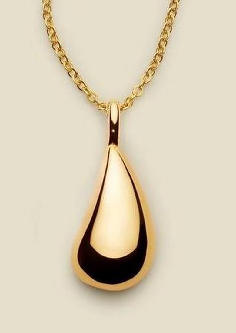 Teardrop Gloss Pendant Necklace - Gold Vermeil: Teardrop Gloss Pendant Necklace - Gold Vermeil A refined teardrop pendant necklace designed with clean lines and a smooth, polished surface. The pendant hangs from a delicate yet durable chain,