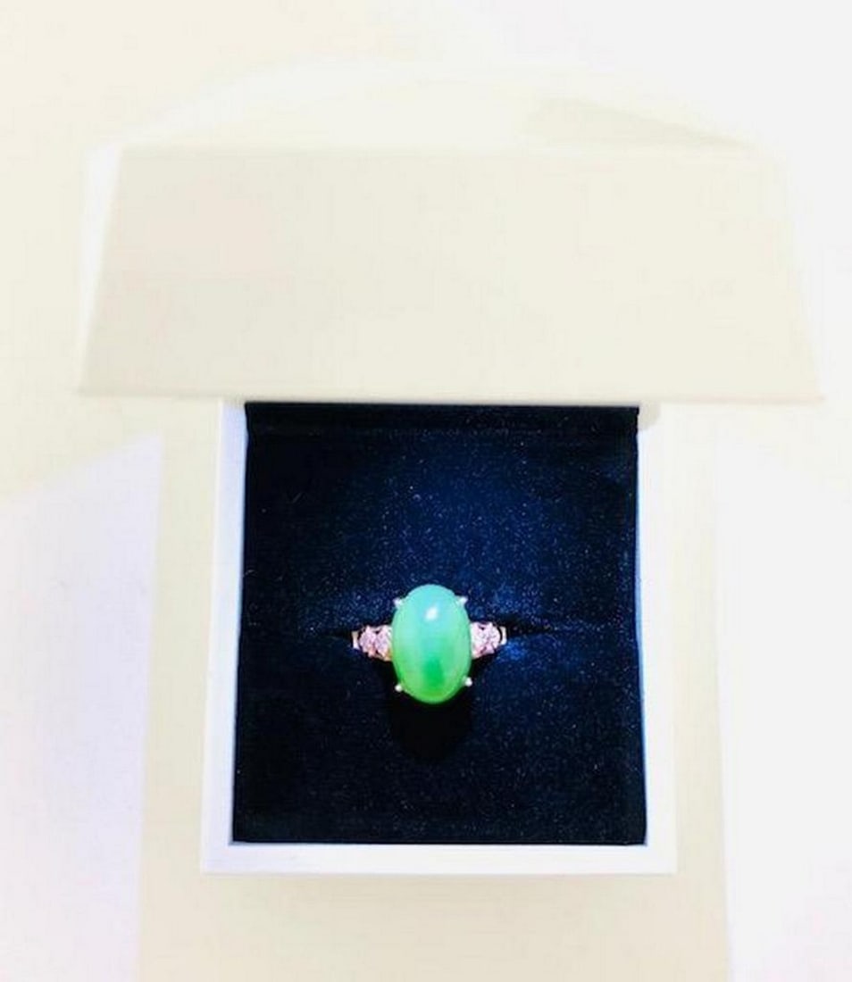 14ct Pure Natural Hetian Green Jade Stone On A 925 Silver Adjustable Band: 14ct Pure Natural Hetian Green Jade Stone On A 925 Silver Adjustable Band. View Photos For More Details.