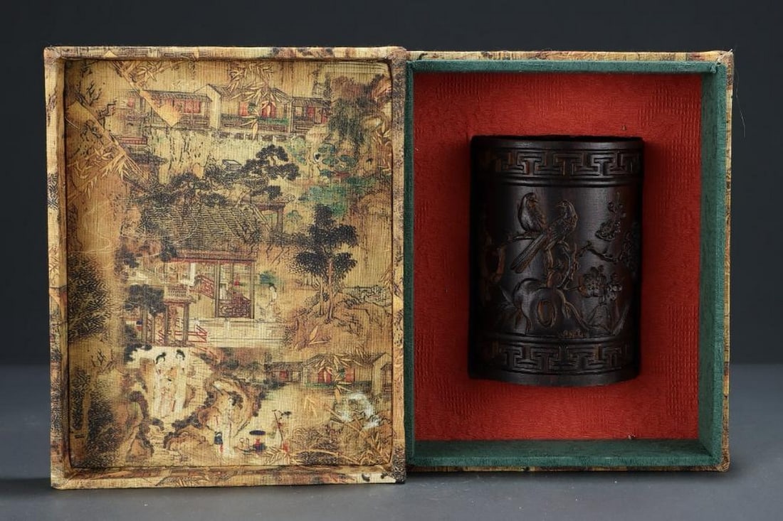 Old Collection Agarwood Carving Birds and Flowers Pen Holder (1 of 9)