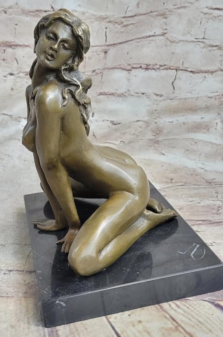 Erotic Female Nude Original Bronze Sculpture Signed by Odegaard - 8" x 7": Erotic Female Nude Original Bronze Sculpture Signed by Odegaard - 8" x 7" Explore the captivating representation of modern art with this striking bronze sculpture, featuring a captivating fema