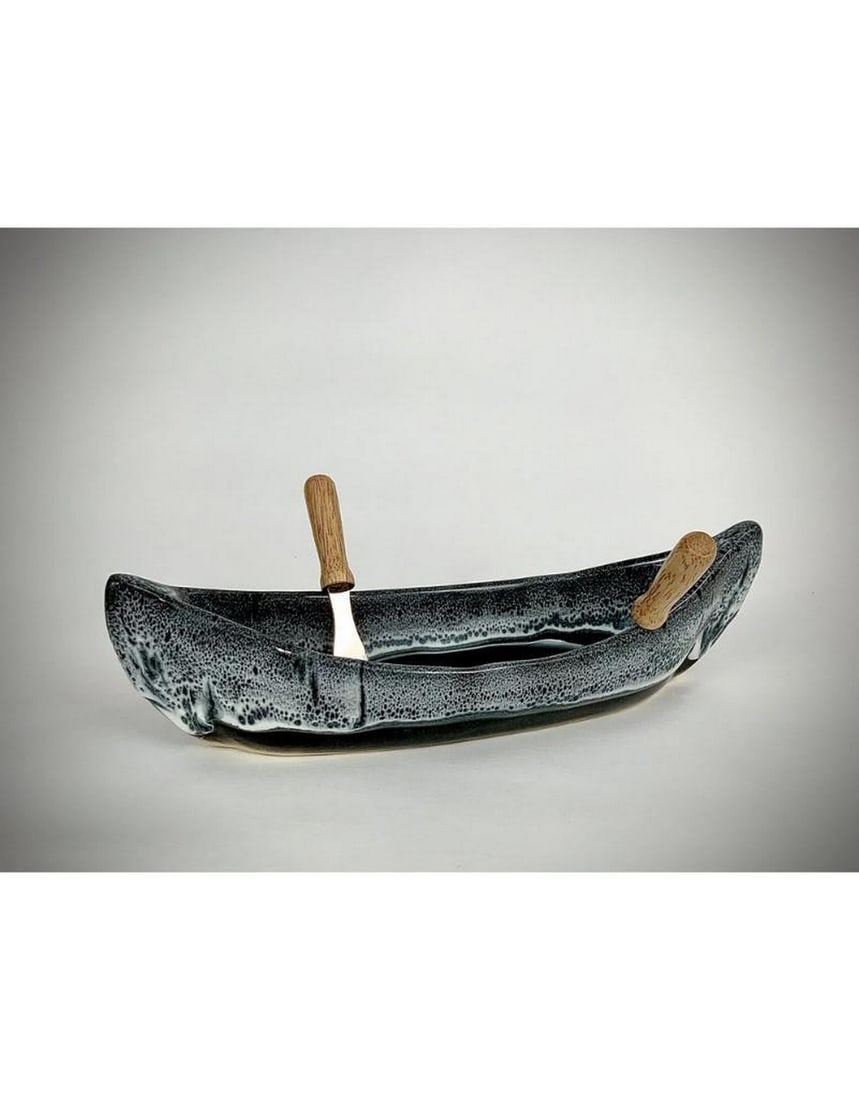 Black Diamonds Canoe Dip Pot: Black Diamonds Canoe Dip Pot Handcrafted by a Canadian artist, this piece is perfect for serving dips, salsa, condiments, ptés, or even chocolate. It comes with two paddles (spreaders) for easy servi