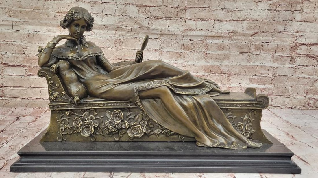 Pauline Bonaparte as Venus Bronze Sculpture Inspired by Antonio Canova - 14" x 22.5": Pauline Bonaparte as Venus Bronze Sculpture Inspired by Antonio Canova - 14" x 22.5" This stunning bronze sculpture pays homage to Antonio Canova's neoclassical masterpiece, Pauline Bonapa