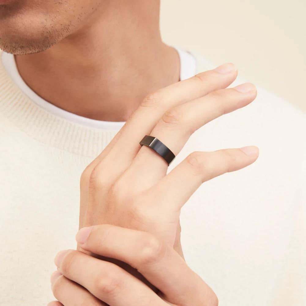 Sleek Rectangle Signet Titanium Ring - 2